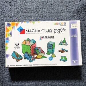 MAGNA- TILES, Grand Prix Frost Colors Set